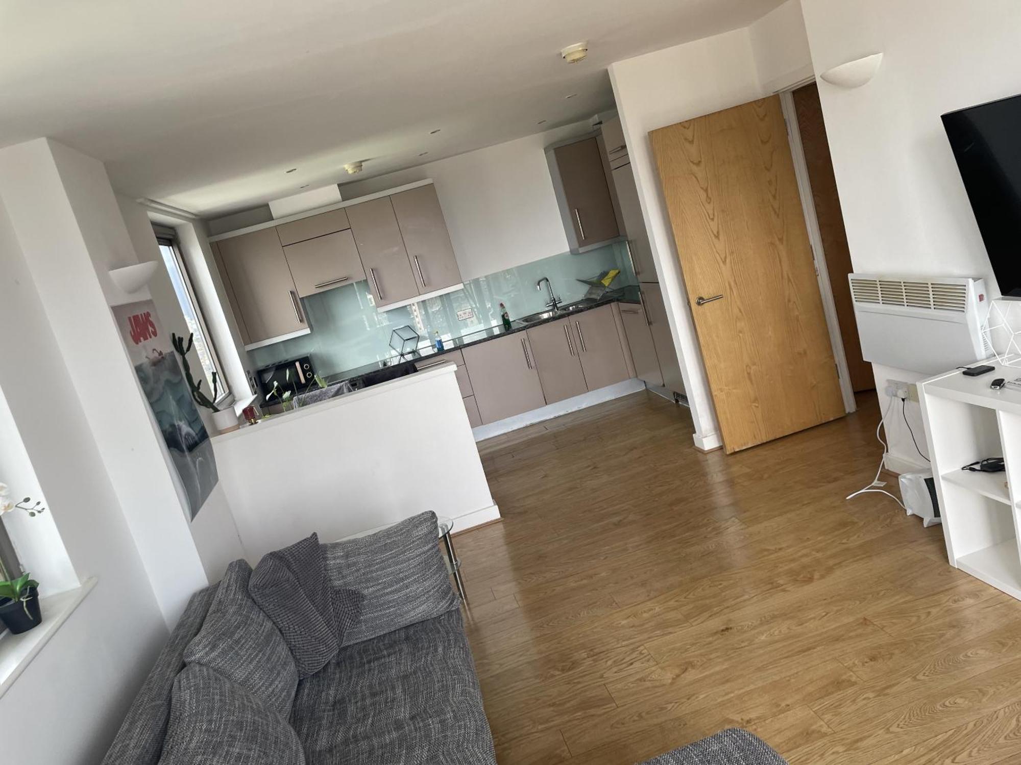 Modern 2 Bedroom Near Tower Bridge Free Parking Apartment London