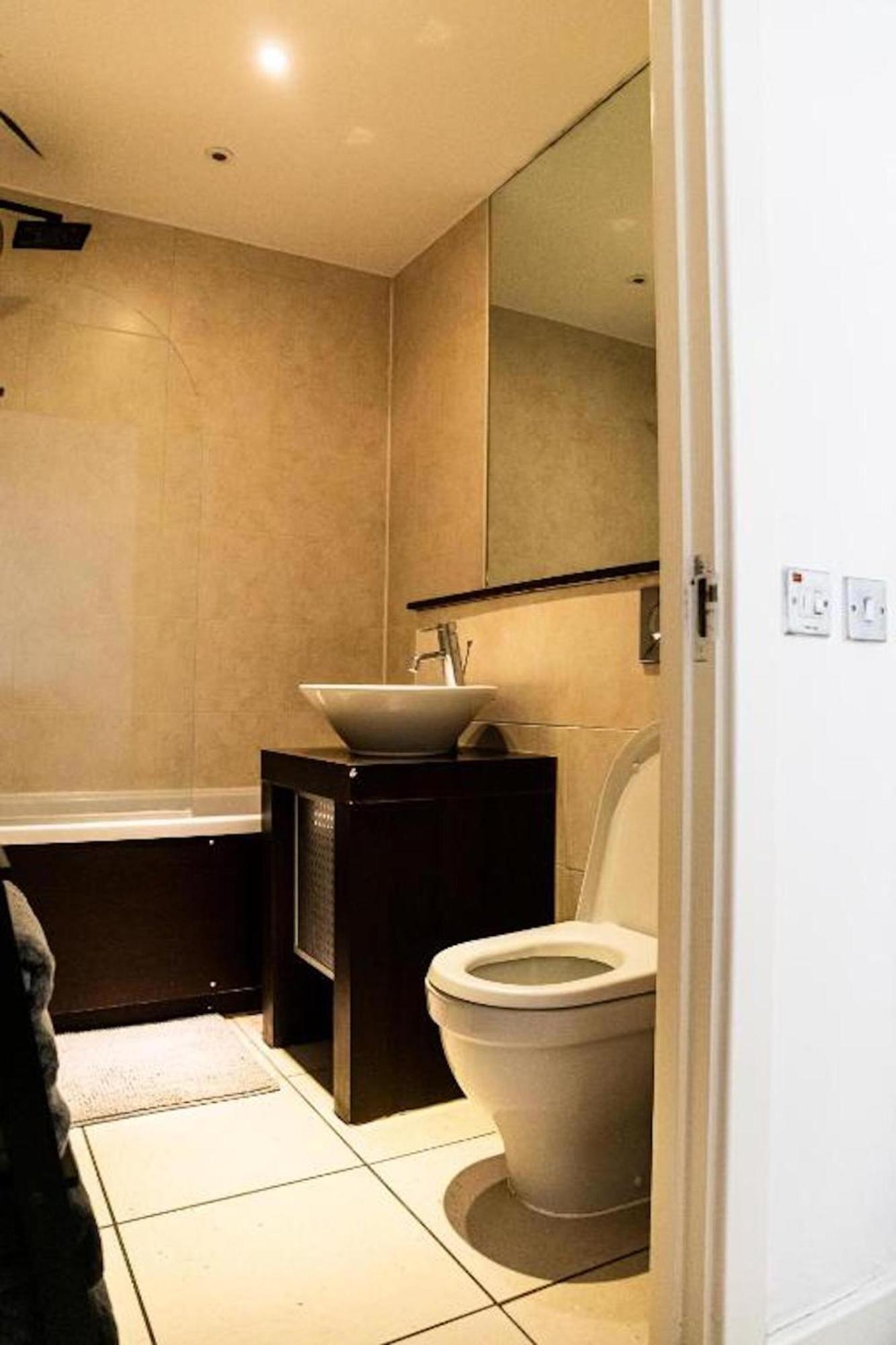 Apartment Modern 2 Bedroom Near Tower Bridge Free Parking